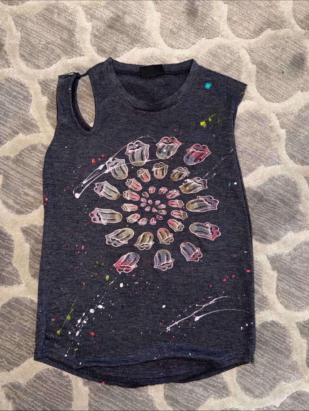 Girls' grey Graphic Spiral Tank Top with Cutout Shoulder